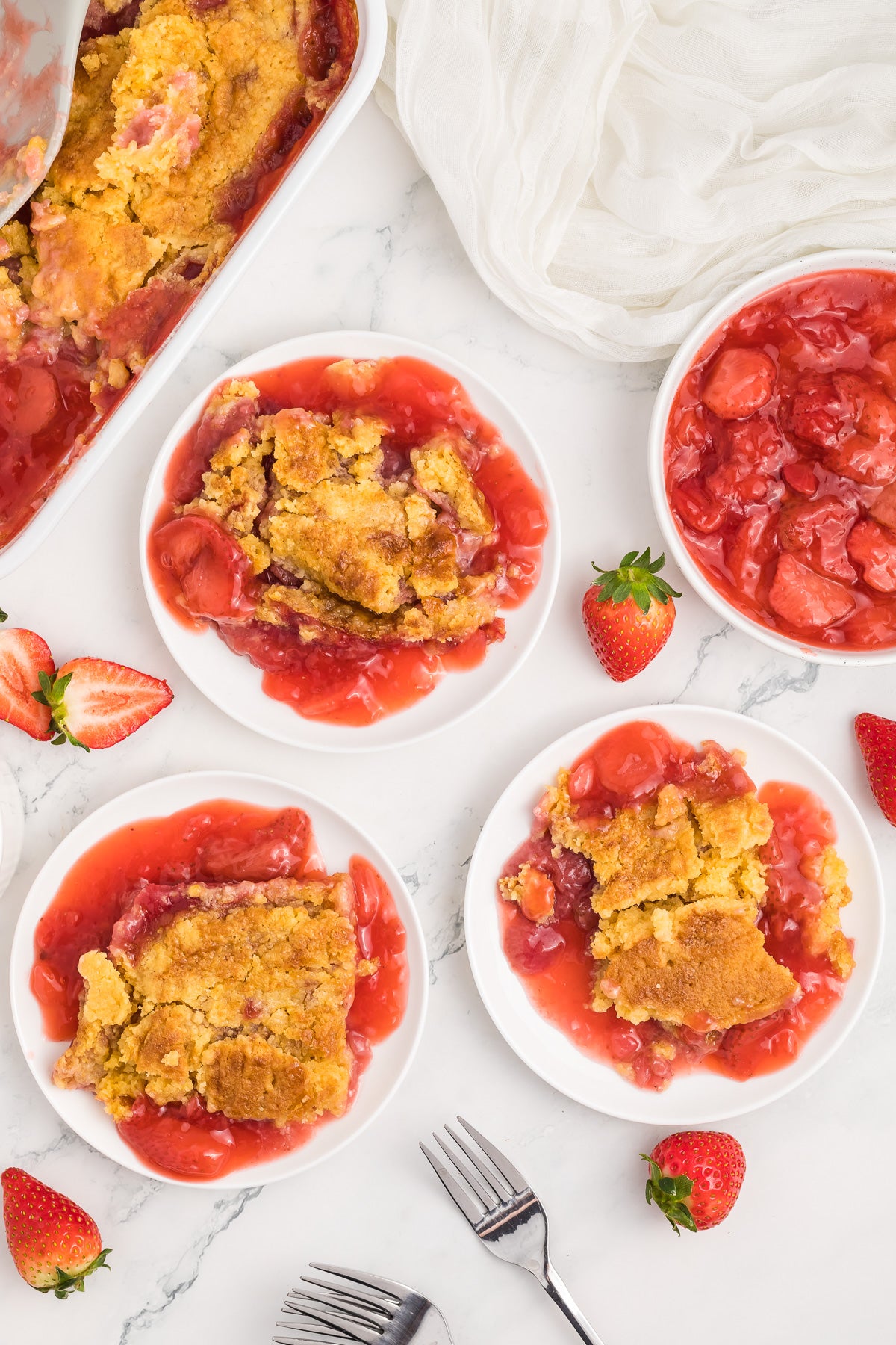 Strawberry Dump Cake Exclusive